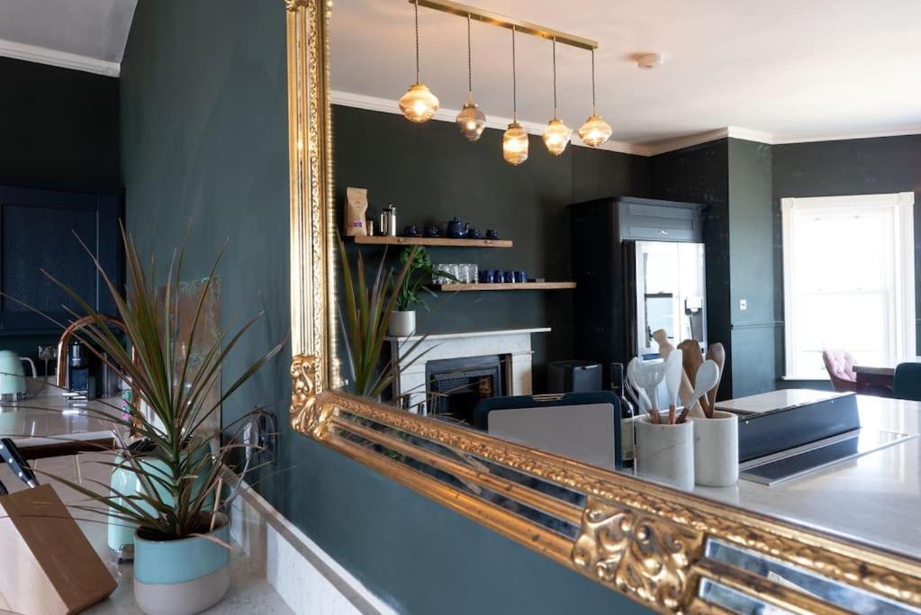 Luxury Duplex Penthouse On The Beach With Panoramic Sea Views Herne Bay Exterior foto
